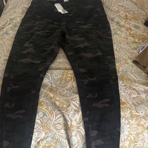 Chico's Zenergy Black and Gray Camouflage Pants